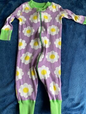 Hanna Andersson Purple Daisy Print Footie with Green Trim